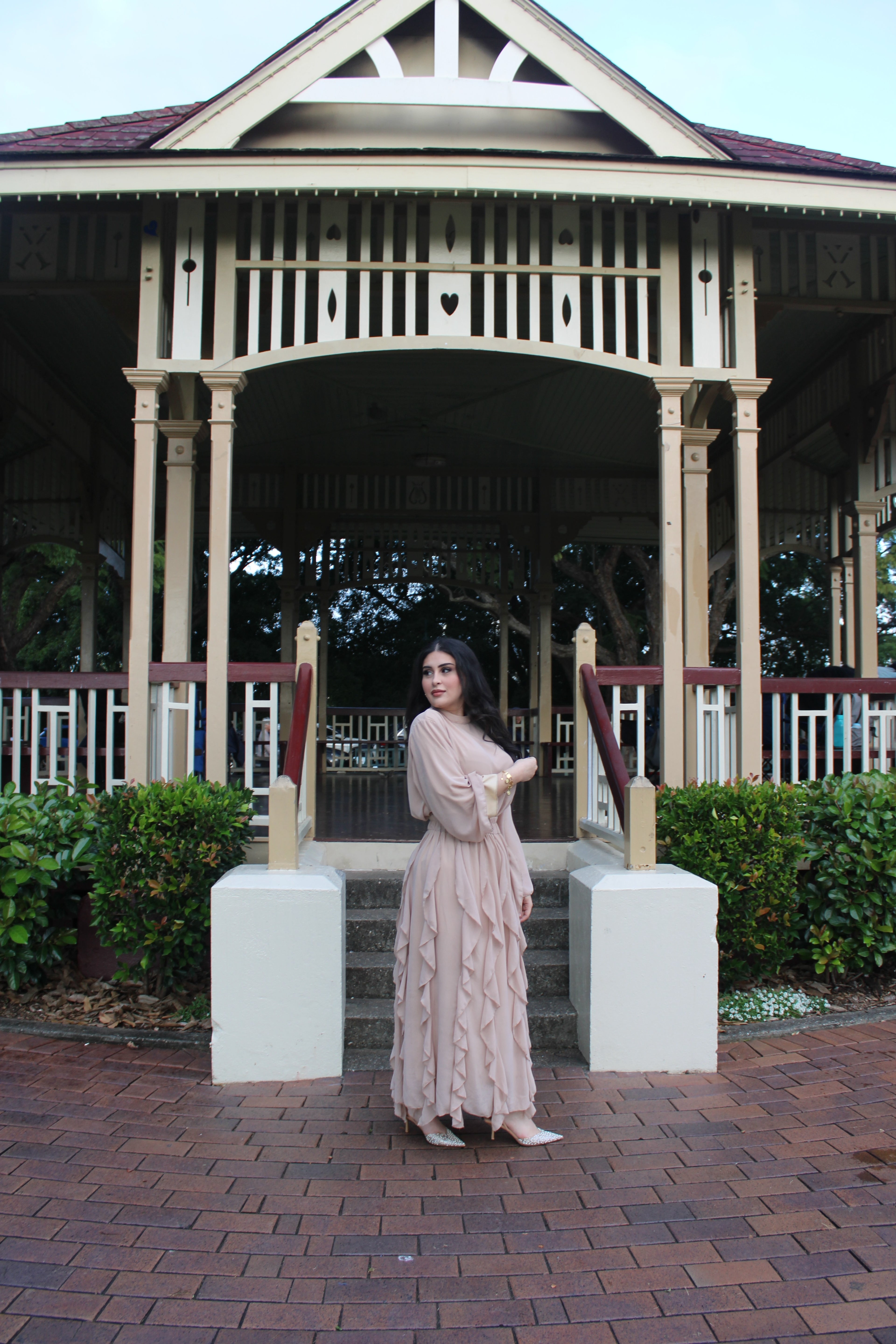 Flowy Ruffle Skirt & Oversized Top Set (beige)