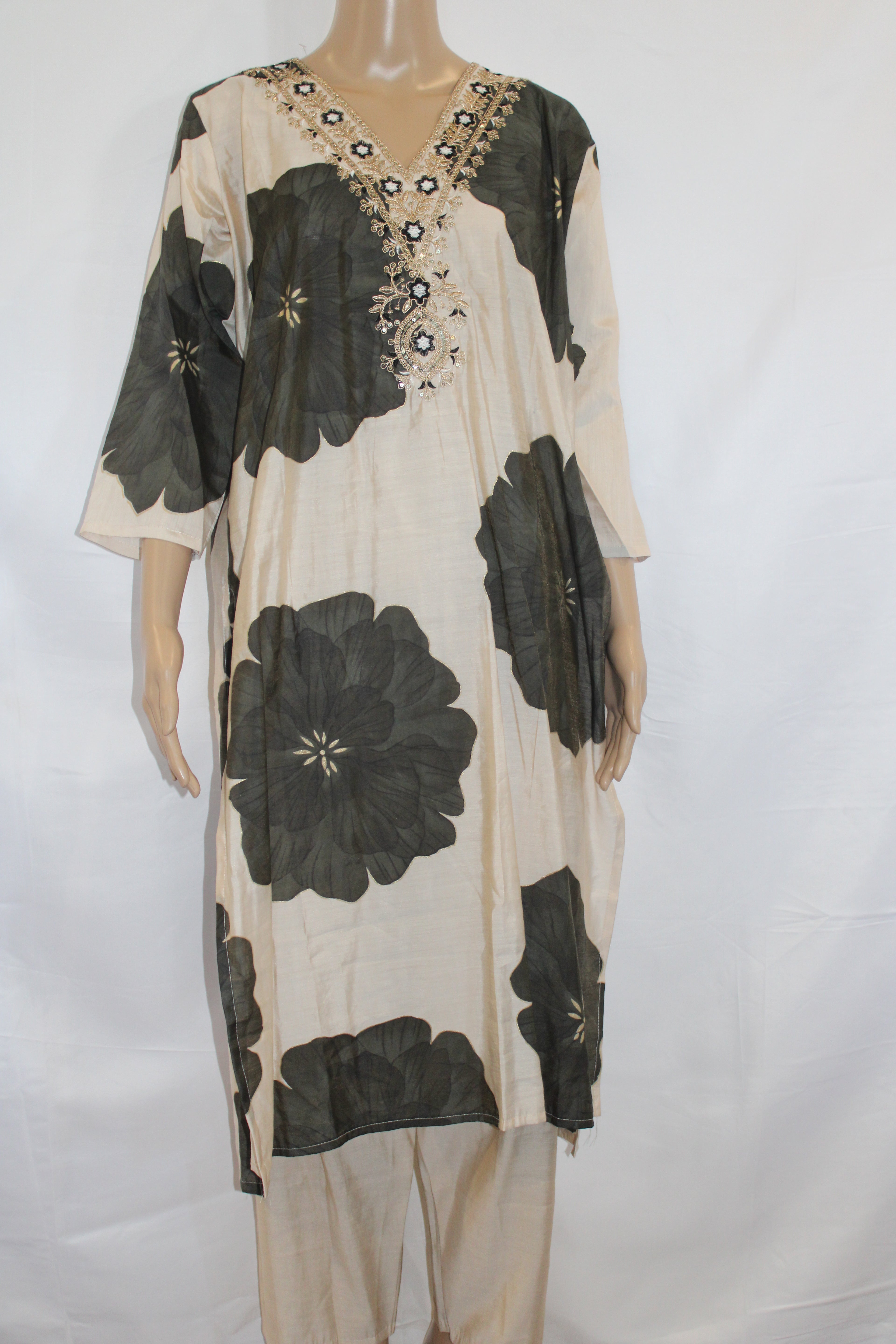 Monochrome Floral Set